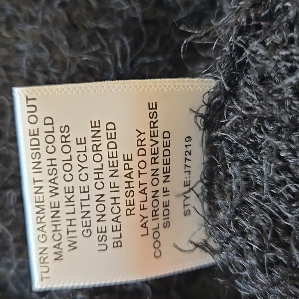 Sweater - Picture 7 of 8